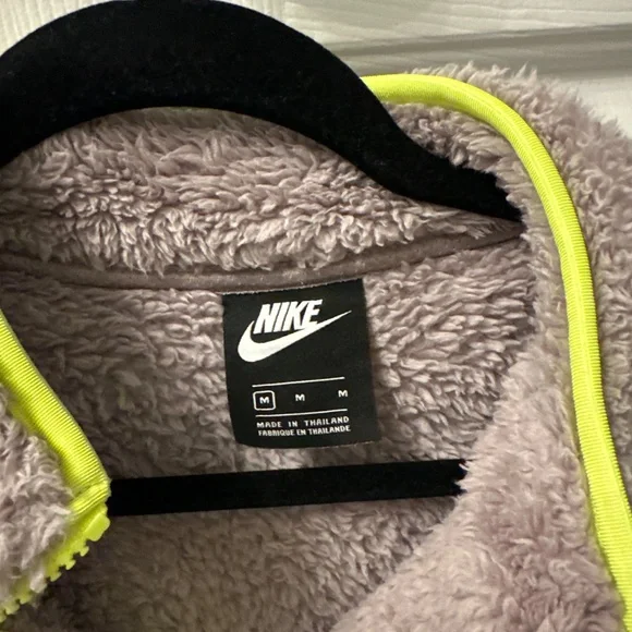 Jacket - Picture 4 of 4